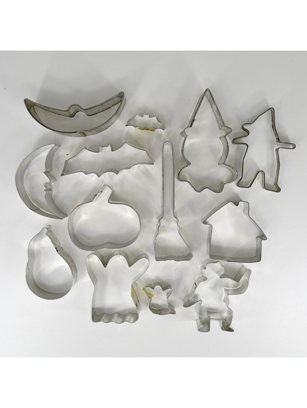 Cookie Cutter Lot 13 Halloween Moon Bat Clown Pumpkin Gourd Broom Ghost Witch